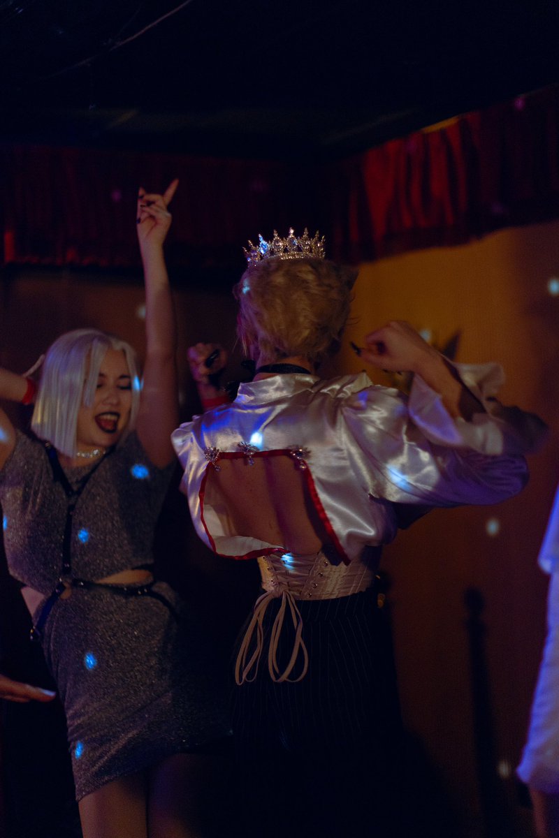 Welcome to Heaven 🤍
Who wouldve thought Lucifer and Lute would end up like this?
I call this ship LuLuLemon
#hellaverseparty2 

Lute: <a href="/AiIsrafel/">Kon Johnstantine</a> 
Lucifer: <a href="/lucienk_/">🎪lucien🎪</a> 
Photo: <a href="/sternenhirte/">Sternenhirte⭐🧙‍♂️ Jayvik Brainrot</a>