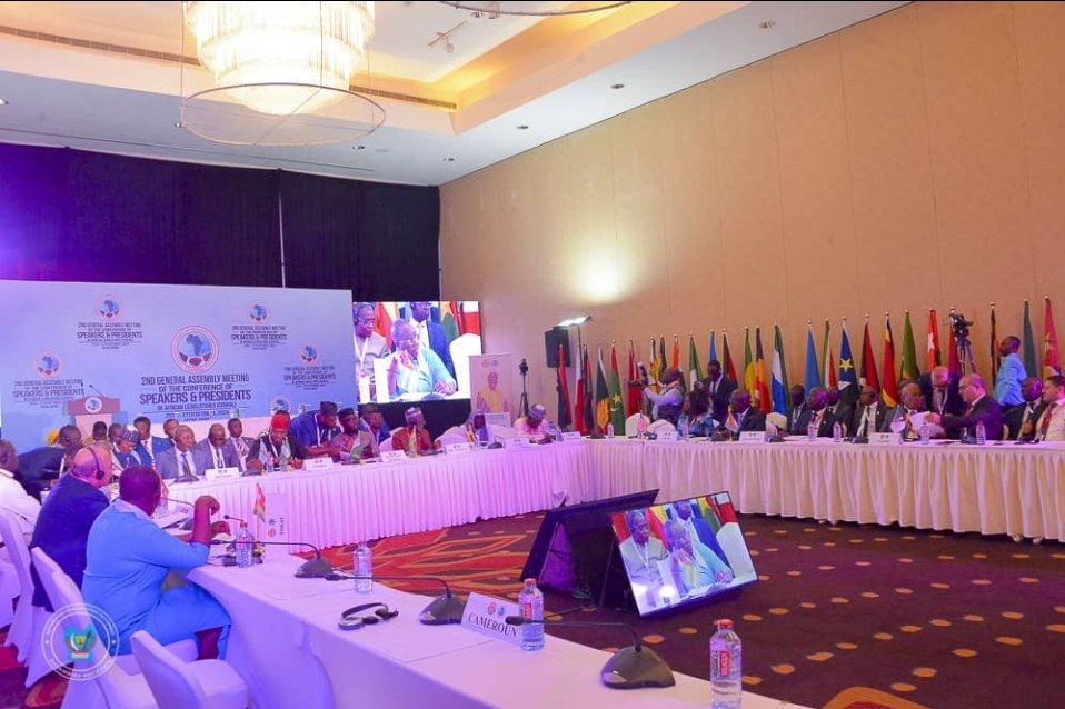 En marge de la 2ème Assemblée générale de la Conférence des Présidents des Assemblées Législatives Africaines ( CoSPAL) tenue à Accra, au Ghana, du 26 au 27 octobre, le Professeur Vital Kamerhe a été élu au poste de Vice-Président de la CoSPAL, représentant l'Afrique centrale.