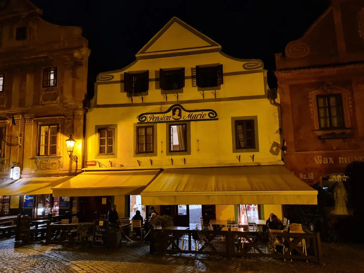 fluglehrer_neu's tweet photo. haben sie schon #krumlov bei nacht gesehen ;-)
archiv 281023 https://t.co/brZ5Hrdlfa