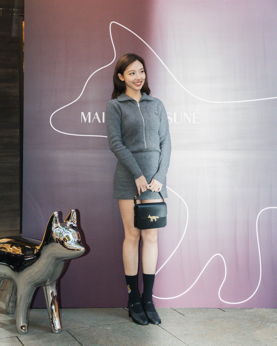 #NAYEON from <a href="/JYPETWICE/">TWICE</a> attending The Edie launch event in Seoul
#MaisonKitsune