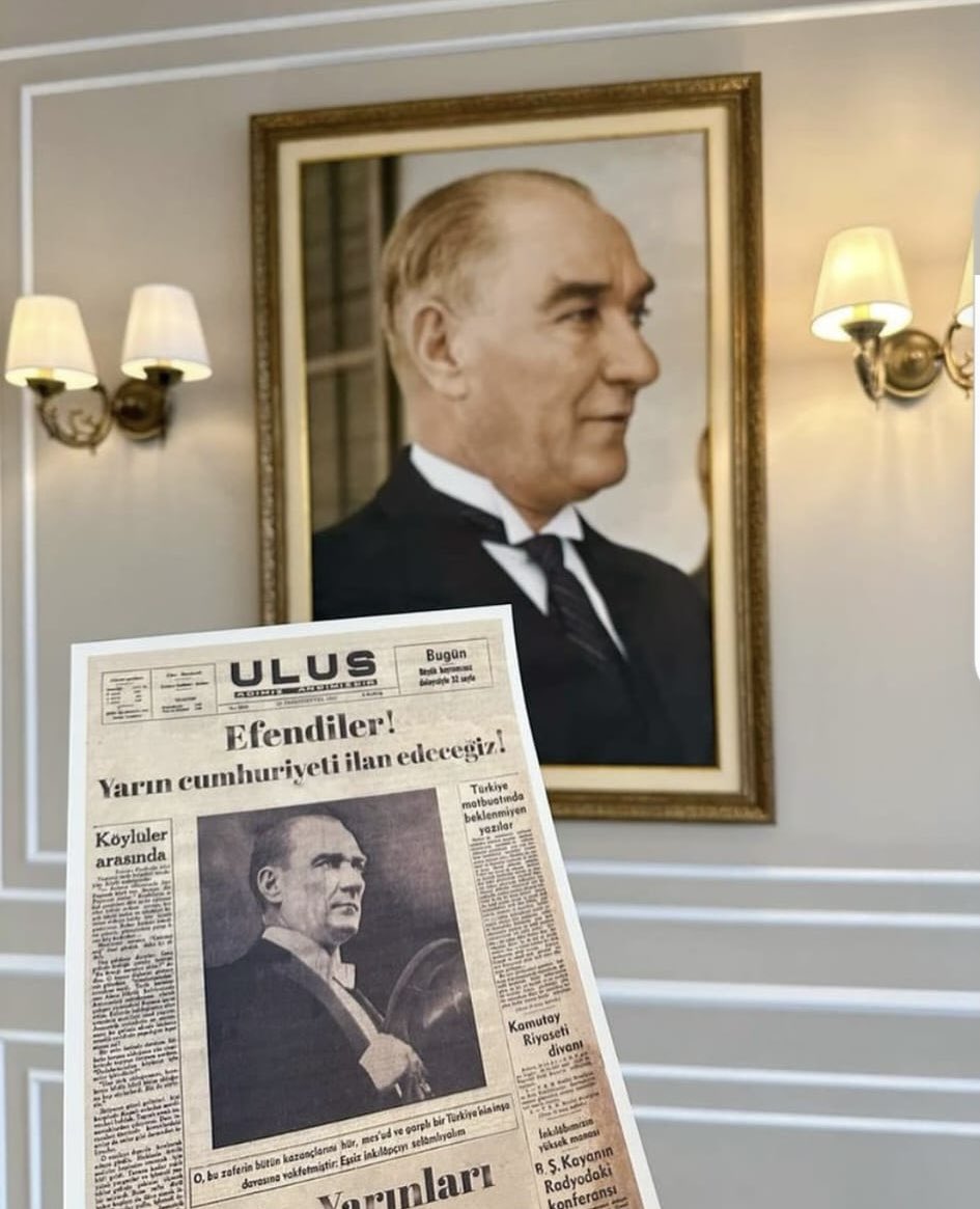Efendiler, yarın cumhuriyeti ilan edeceğiz.

Mustafa Kemal Atatürk 
(28 ekim 1923)🇹🇷🇹🇷