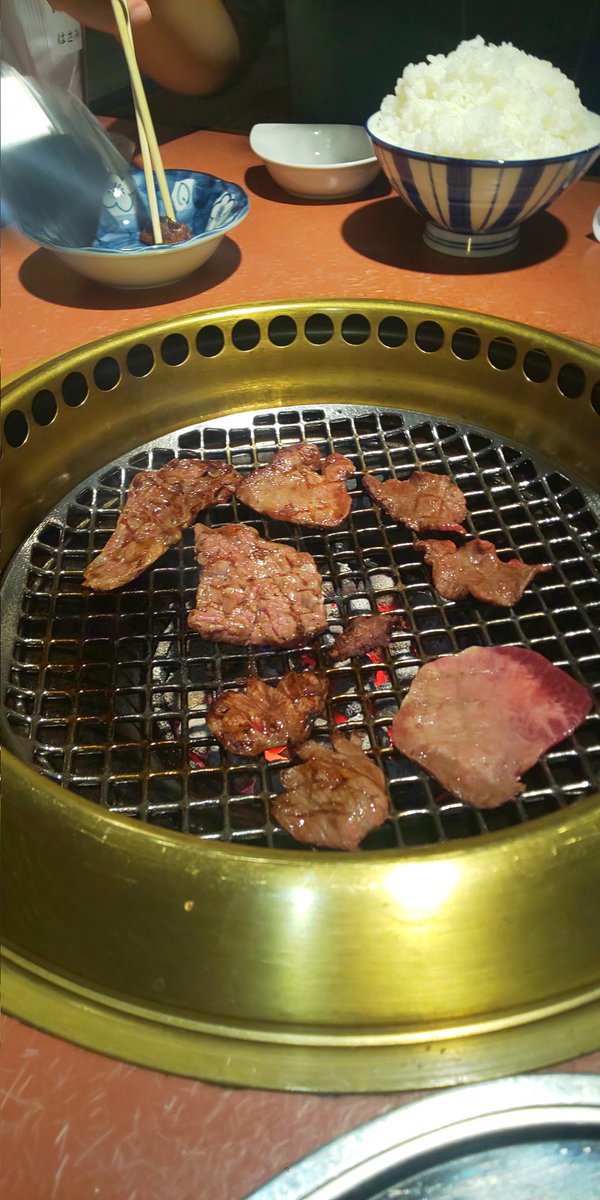 帯広 はま屋さんにお邪魔☺️
八千代のラムをいただきました👍️いや～次男のライス大盛にはついていけなくなってきました😵あ～負けたくない
#帯広
#焼き肉
#生ラム
#はま屋
#八千代産