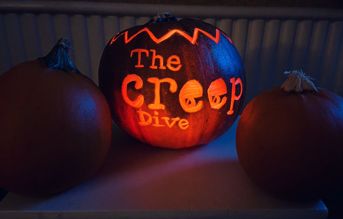 Happy spooky season to all the <a href="/DiveCreep/">TheCreepDive</a> creeps out there! 👻

Felt like making a little dedication to three of my favourite gals who creep me out every week and help get me through the good days and the bad ones 🎃

#CreepDive #Halloween #Pumpkin