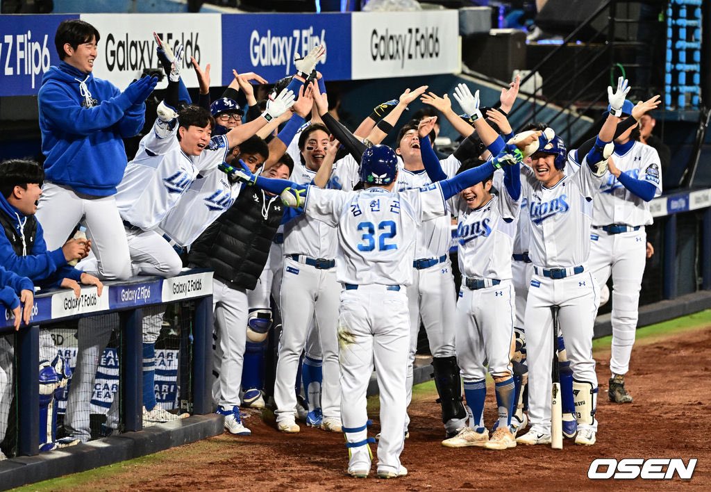 #RT
오늘경기 이길시 1분에게 피자드립니다
삼성라이온즈 사랑하는분이면 참여가능⭕️