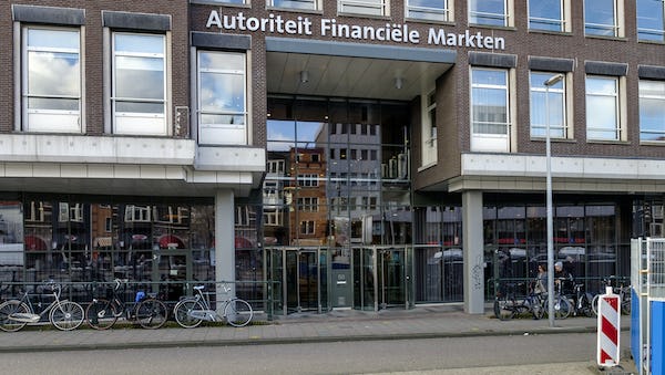 Groei kent risico’s: AFM vraagt om meer aandacht voor klantbelang en compliance dlvr.it/TFpKHP