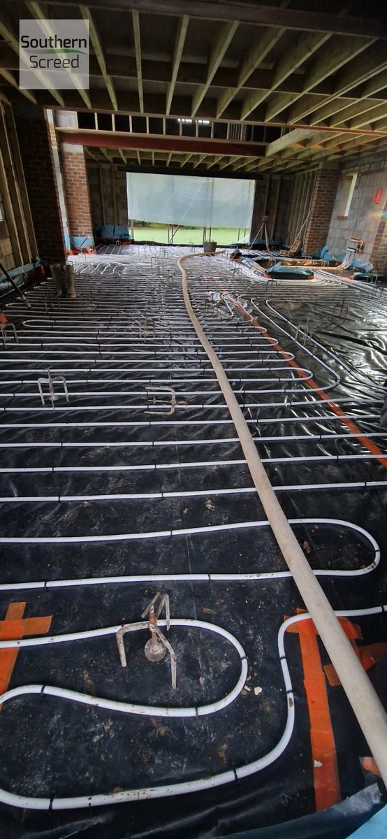 Southernscreed's tweet photo. 5.5m3 #Cemfloor (Flowcem Classic) installed over UFH in Horsham, Sussex 🤩 #cemfloorbymcgraths #cementbased #UFH #underfloorheating #floorscreeding #commercialproject #renovation #newbuild #extension #loftconversion #liquidscreed #screed #floorscreed #timberfloors #transformation https://t.co/aEyXvTXxzV
