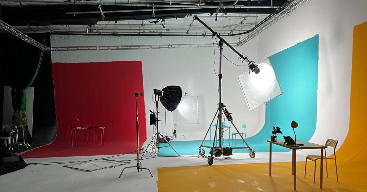 BoonioHQ's tweet photo. Can you guess what we've been up to? 

🎬 Here's a #behind-the-scenes glimpse at something special we're working on. Drop your guesses below and stay tuned for the reveal! https://t.co/iwxfKPZJ9l