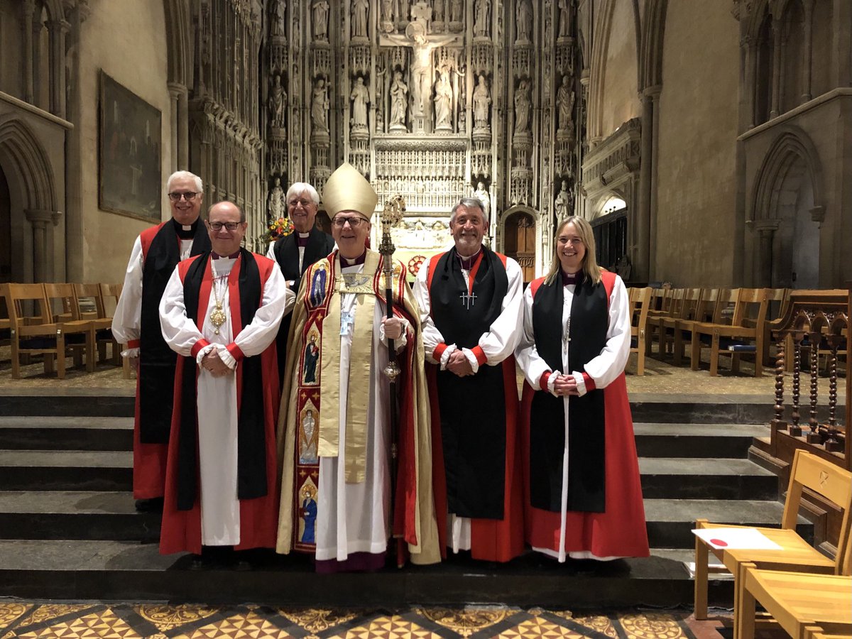Yesterday at Choral Evensong at St Albans Cathedral I was commissioned alongside + Rob Wickham to be an Hon Assistant Bishop by + Alan Smith, Bishop of St Albans. He invited me to continue my support for those involved in the Arts. 
Joined by Episcopal colleagues in the Diocese