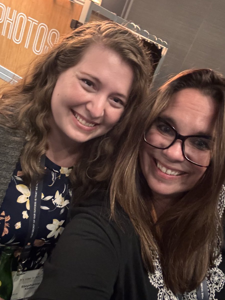 cmogrowilson1's tweet image. #cswe24 #cswe2024 ⁦@UConnSocialWork⁩ what a great 2024 conference an opportunity to share ideas and passions.  I am inspired by our newest generation of social work researchers and educators!!