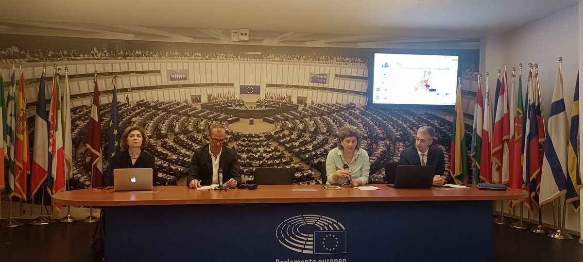 Il Media Pluralism Monitor lancia un allarme, sta poi alla sfera pubblica e ai cittadini correre ai ripari: l'accesso ad un'informazione pluralistica è un diritto.

🇮🇹 Oggi a Roma per discutere di libertà di stampa e indipendenza dei media, partendo dai dati #MPM2024