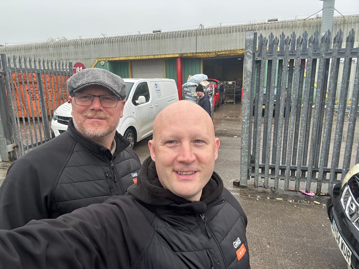 As always, it was a pleasure to meet up with Iain Mawditt who is the Regional representative for Evri in the <a href="/GMBWSW/">GMB Wales & South West</a> Region

Gloriously typical Autumn Welsh weather graced us at the Evri Fforestfach site, so we really appreciate the time our GMB members took to chat to us today