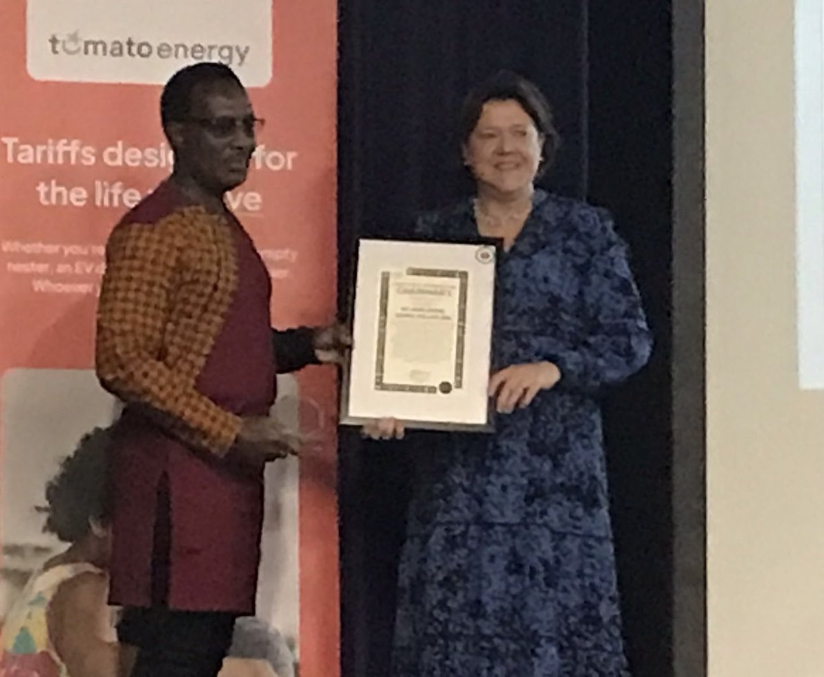 MariaMillerUK's tweet photo. It’s very special to be thanked by the community for my work on tackling inequality in #Basingstoke - thank you Kikoi Connection &amp; especially their chair ⁦@EffieBlankson⁩ https://t.co/tgMIAsjzbF