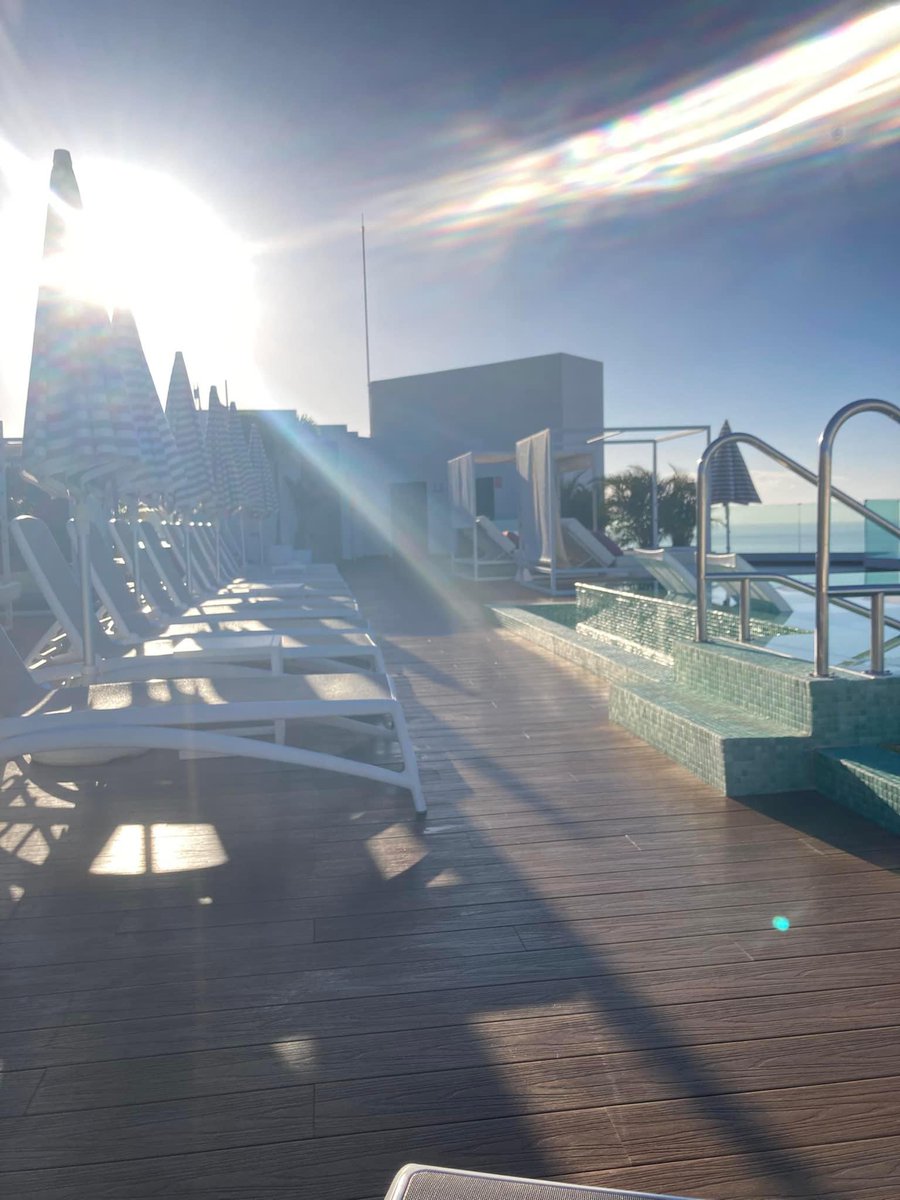 AdeBriggs's tweet photo. Morning rays in sunny Gran Canaria ❤️🕶️☀️ https://t.co/NGajDsbkET