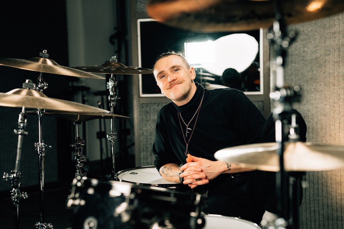 HoldingAbsence's tweet image. **IMPORTANT ANNOUNCEMENT - PLEASE READ**

Today, it is with a heavy heart that we must announce that Holding Absence and Ashley Green will be parting ways for the foreseeable future.

…