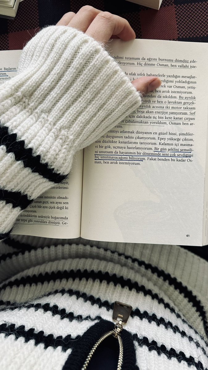 seni çok sevdiğimi hiç unutmayacağım biliyorum