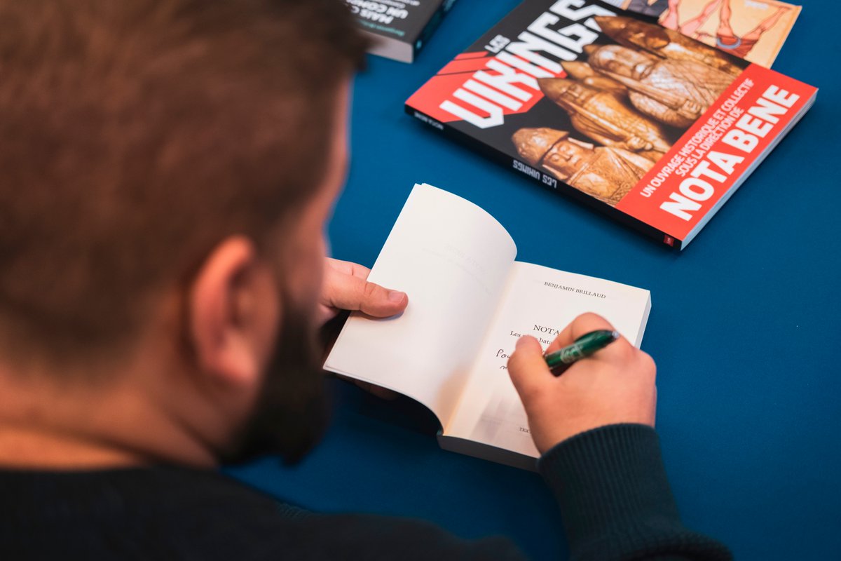NotaBeneMovies's tweet photo. Rappel aux Tourangeaux !
Je serai en dédicaces à la @Fnac de Tours ce mercredi, le 30 octobre à 15h pour la sortie du livre collectif sur les samouraïs. J'ai hâte de vous voir !
https://t.co/FAZb7wVacI https://t.co/yF29xUQzbz