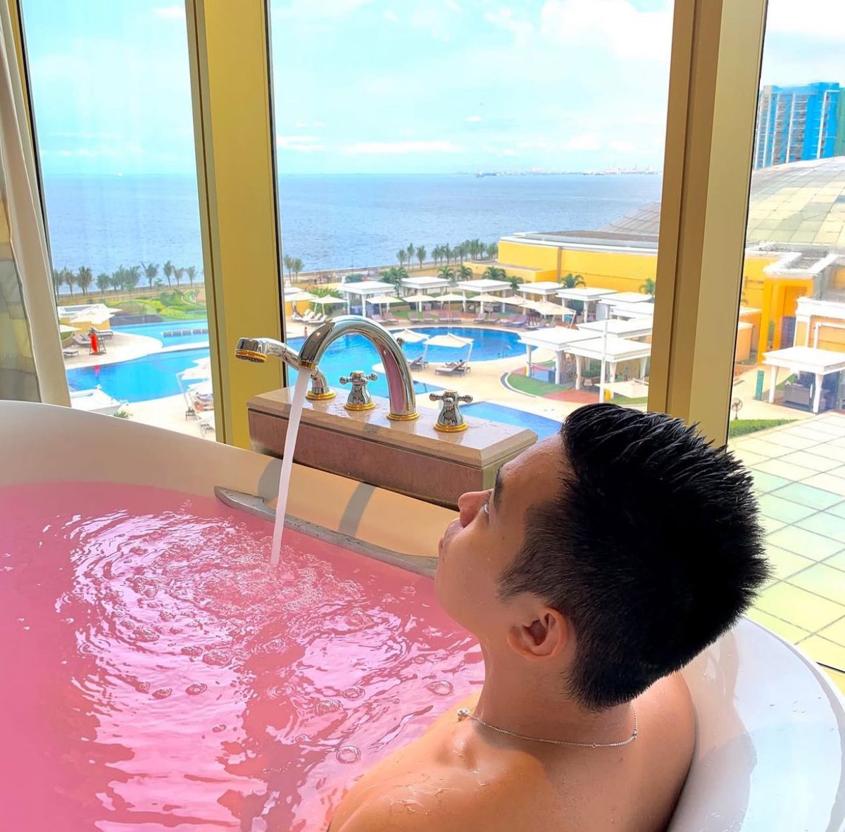 james_guy20's tweet photo. Coral wing 🛀 https://t.co/ObTWbdEvbo