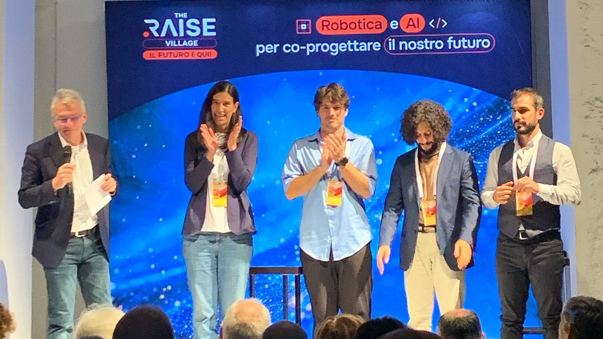 ICSC_Computing's tweet photo. Una magnifica serata ieri al @FDellaScienza di Genova all'insegna dell'impatto e delle applicazioni del #Supercalcolo nella ricerca, raccontati dal Presidente #ICSC💻 @INFN_  @zoccoli_antonio e testimoniati dagli interventi di cinque giovani ricercatori del Centro Nazionale ICSC https://t.co/XJlMc67UFU