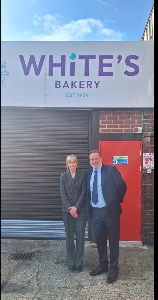 The Lieutenancy of South Yorkshire (@lieutenancysy) on Twitter photo Last week I had the pleasure of visiting <a href="/WhitesBakery2/">White's Bakery</a> in #Barnsley. A fascinating tour of the bakery and lovely to meet some of the amazing people working there.
Thank you to everyone for making me feel so welcome, you are a real shining light in the town.
South #Yorkshire Last week I had the pleasure of visiting <a href="/WhitesBakery2/">White's Bakery</a> in #Barnsley. A fascinating tour of the bakery and lovely to meet some of the amazing people working there.
Thank you to everyone for making me feel so welcome, you are a real shining light in the town.
South #Yorkshire