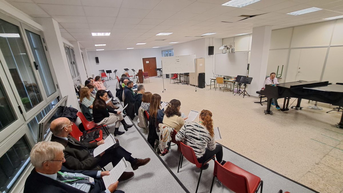 UAMmus's tweet photo. El pasado viernes, tuvo lugar el primer encuentro de la Asociación de profesorado Universitario de Didáctica de la Expresión musical en nuestra Facultad de Formación de Profesorado y Educación UAM, sede de la asociación. https://t.co/G7SJkTKrO1