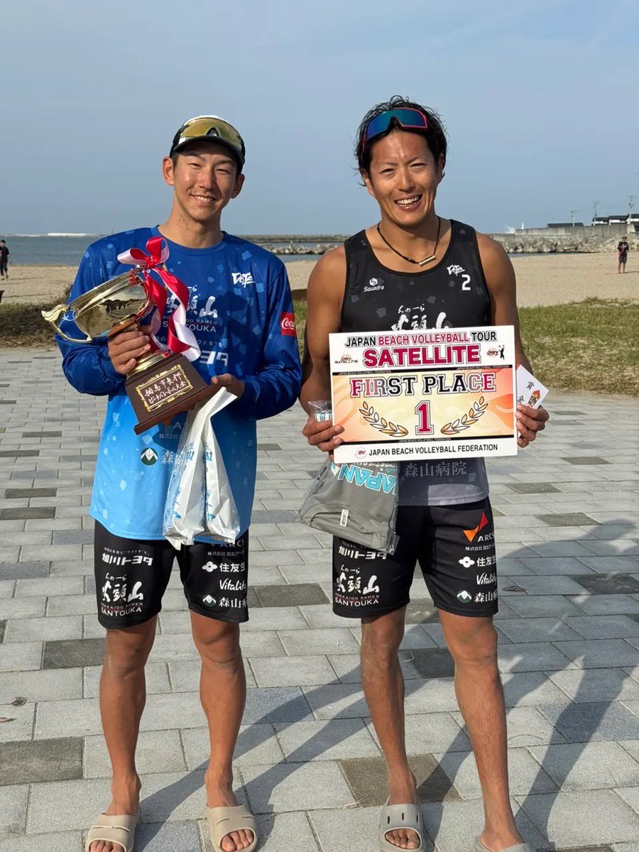 DOTsbeachvolley's tweet photo. 【試合結果】
ジャパンビーチバレーボールツアー2024
サテライト相馬大会🇯🇵

優勝🥇

地元の皆様のおかげで素晴らしい環境で競技ができました！
大会運営・応援ありがとうございました📣

#DOTsBVT https://t.co/XoBLYc2zf2