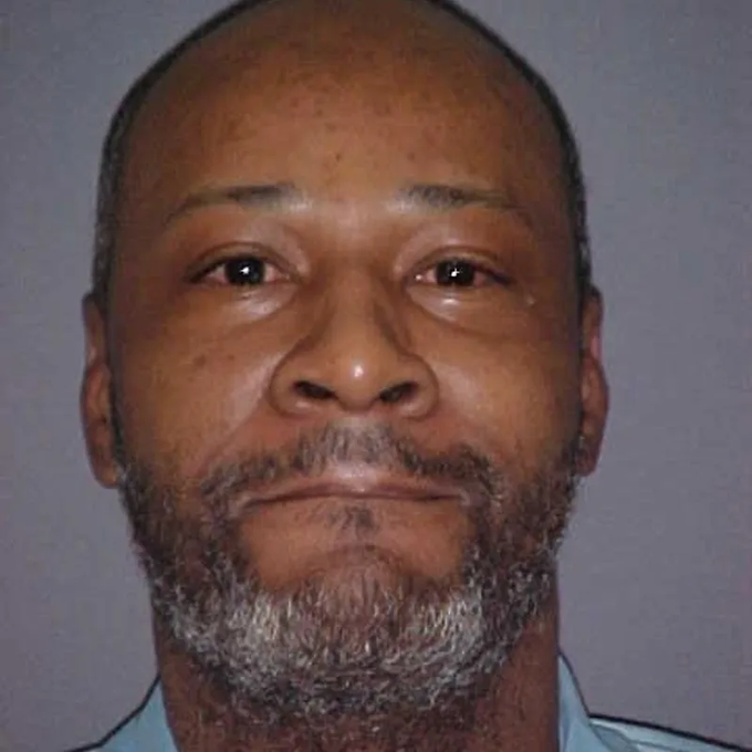 KarineOmry's tweet photo. I remember #JohnGrant executed by the state of OK on Oct 28, 2021. He convulsed more than two dozen times and vomited. The autopsy confirmed it was a torturous execution. Read: https://t.co/l9WyC40Nqm
State said: "was carried out without complication."
#EndTheDeathPenalty https://t.co/38SOXuy38y
