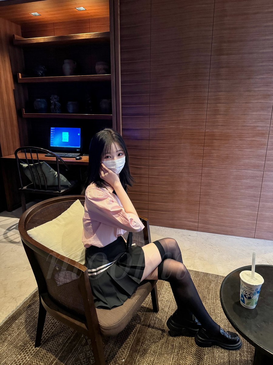 别猜了就是为你而拍 https://t.co/9g7rzRh5WP