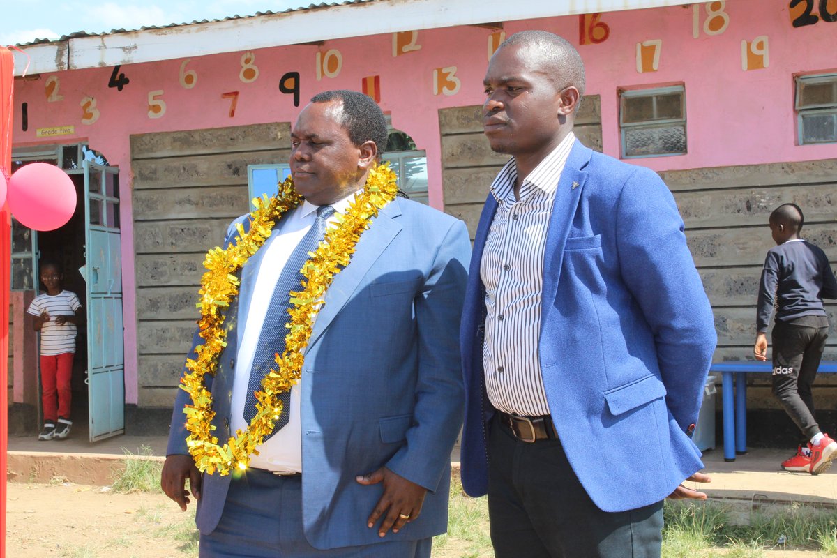 Learnademy's tweet photo. Learnademy supports our partners, learners, and parents in achieving excellence through easy and convenient online learning. We are excited to have graced the graduation ceremony for #PP2 and #grade3 learners at #RiversideJuniorAcademy in #Utawala
#easyandconvenientlearning https://t.co/8YC9f3kkrY