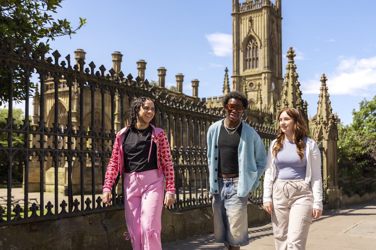 LivFrancesActor's tweet photo. Liverpool is… 💞
Diversity
Acceptance
Love
Culture
Creativity
Wonder
Art
Home. 

Photographer: Rob Jones
Models: Liv Frances, Felix Mufti, Kolade T Ladipo https://t.co/tdBygS2RyI