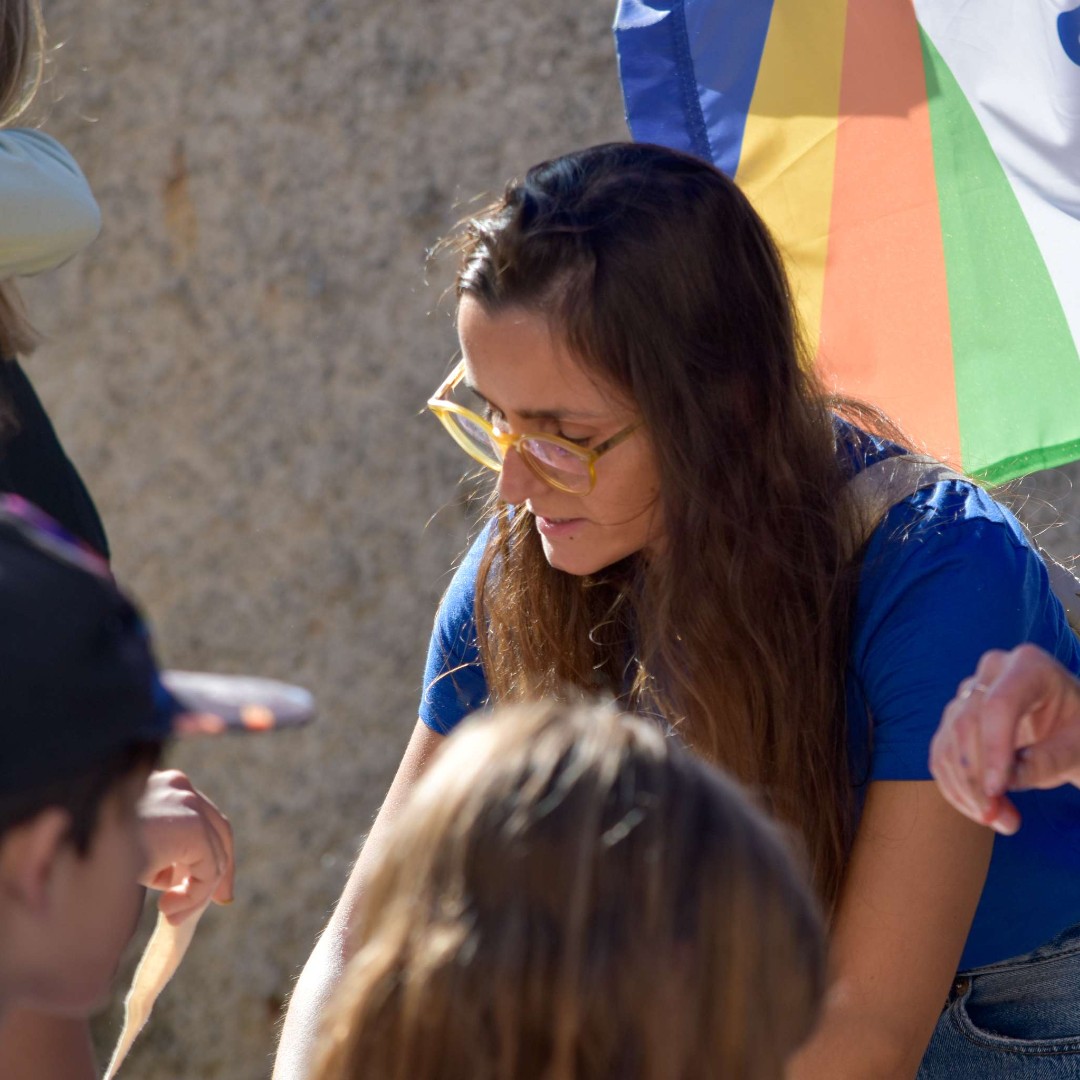 CaminsFundacio's tweet image. 🙌 PERQUÈ L&apos;EDUCACIÓ NO S&apos;ATURI!

Aquest diumenge hem celebrat la #PiaandGo, la festa solidària d&apos;@escolapiacat, amb més de 1000 participants! Els infants han gaudit dels tallers de Camins Fundació, creant bosses, imants i xapes personalitzades 🎨🖌️