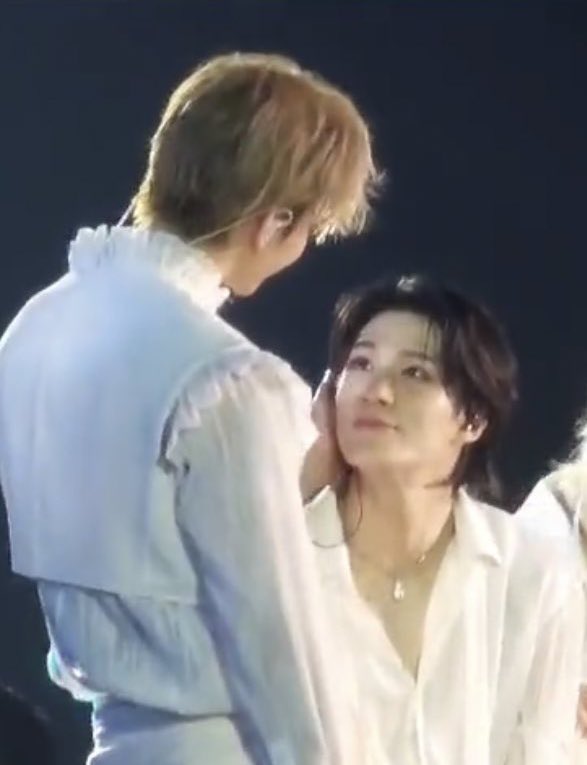 ○ กุว่าเขาชอบกันแต่ไม่มีใครกล้าเริ่ม
◉ กุว่าเขาเริ่มแล้วแต่เราไม่รู้