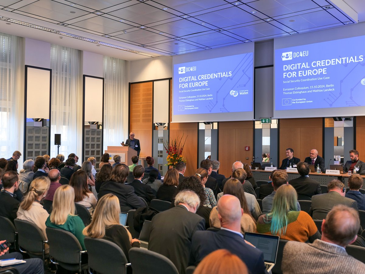 DC4EU_project's tweet photo. Mathias Landeck and Thomas Ebbinghaus presenting #DC4EU aim to digitise and verify #EHIC and #PDA1 at the 13th European Colloquium hosted by the Federal German Pension Insurance #DRVBund on 15 & 16 October 2024. #EUDIW #citizensidentity #digitaldocuments https://t.co/fYWaWDKyDi https://t.co/pJzoxc4EFr