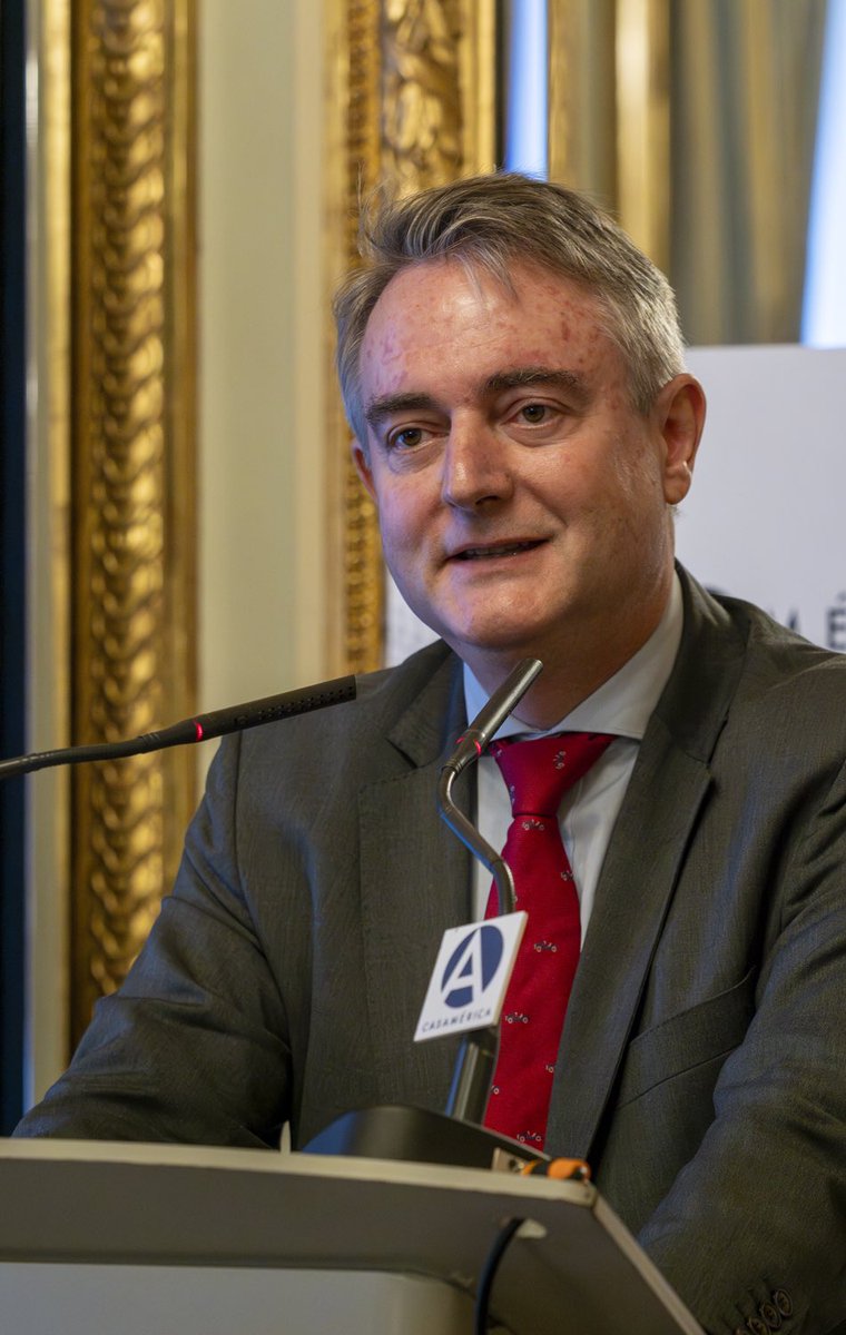 🎙️ Esta mañana hemos presentado en rueda de prensa el 'VII Festival Cine por Mujeres' que contará con proyecciones, ponencias y diálogos en <a href="/casamerica/">Casa de América</a> desde el 4 de noviembre.

👥 Con León de la Torre, Carlota Álvarez, Diego Mas, <a href="/HenkKristian/">Kristian Henk</a> y Lydia Loste.
🤝 <a href="/FCinepormujeres/">Festival Cine por Mujeres Madrid</a>.