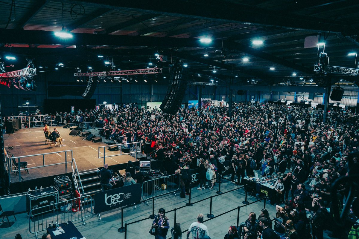 Manchester-  I am still in awe of you! Thank you for showing so much love to @squidthusiast and I. Truly an unforgettable experience ❤️ <a href="/ftlohorror/">For the Love of Horror</a> 
•
•
📸 @philip_wiganlad_halliwell &amp; @robertson.creative via <a href="/monopolyevents1/">Monopoly Events</a>