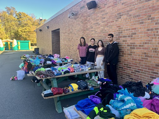 pv_enviro's tweet photo. We had a successful upcycled costumes drive on Thursday Oct. 24th at Meadowbrooks Harvest Fest. We donated 25 costumes! 
-
#pvhs #enviromentalclub #pvrhsd https://t.co/EwdQ3ebFMQ