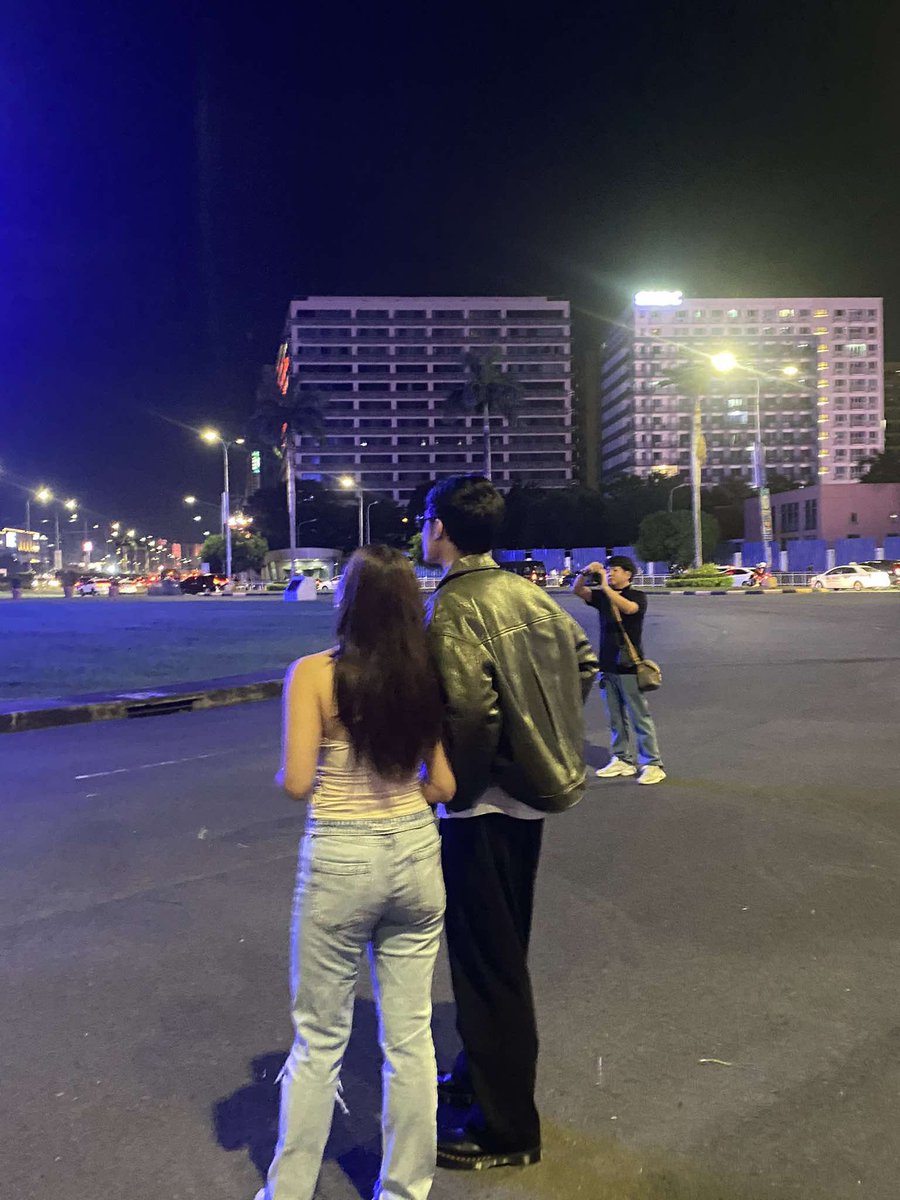 ytybzh's tweet photo. as long as we keep this low low low lowkey

SA JASDY TAYO https://t.co/C6tqdwKVYg