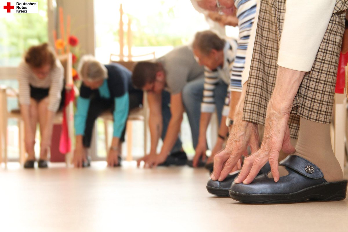 DRK Herbstprogramm startet mit Sitzgymnastik: Das Herbstprogramm startet diesmal mit einem neuen Kurs für alle, die sich die üblichen Bewegungsprogramme nicht mehr zutrauen, sich aber ihre Beweglichkeit erhalten wollen. dlvr.it/TFpQjs