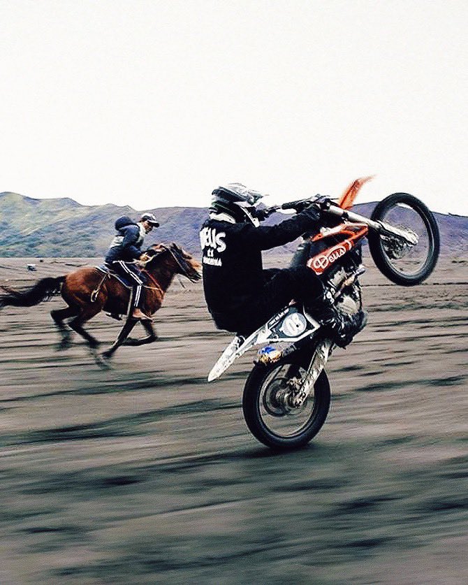 Brothers in Arms tweet media