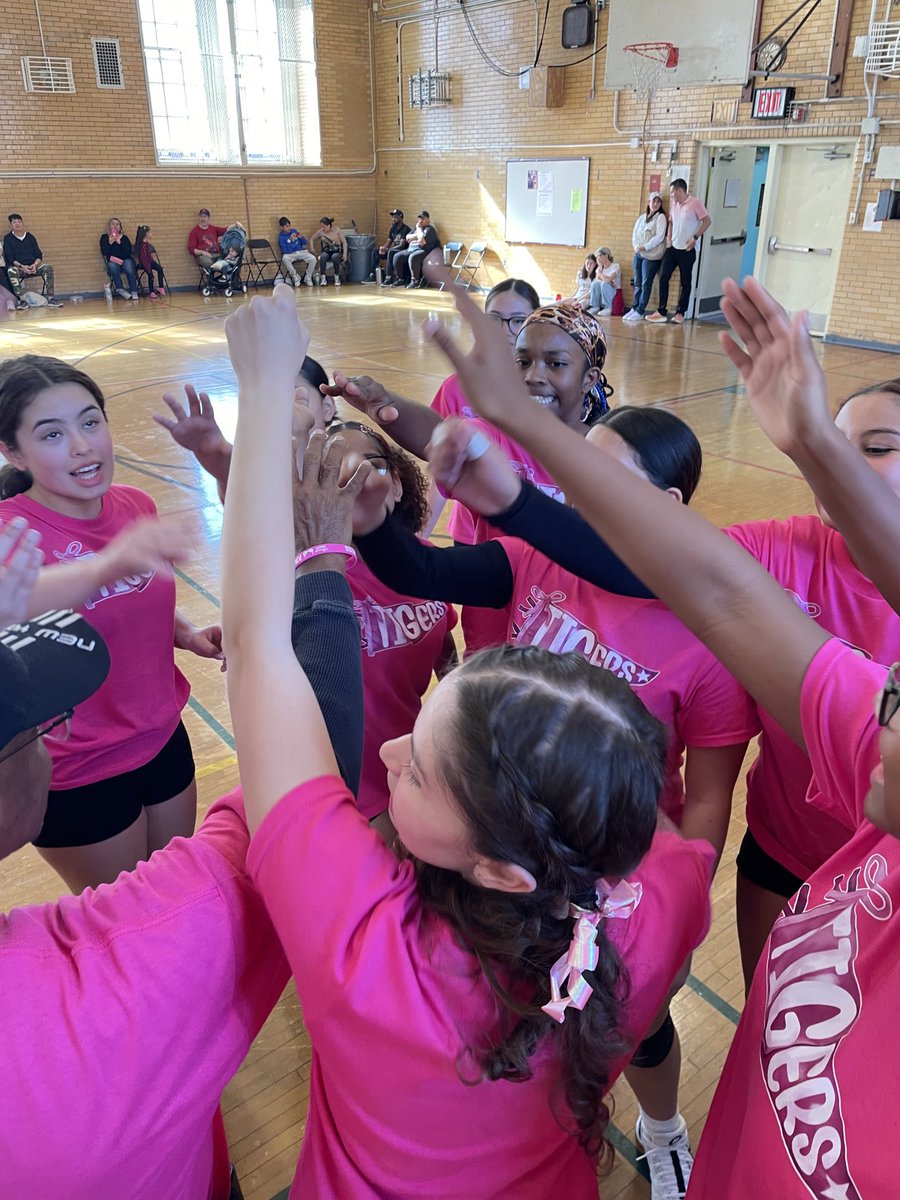MarkEastSide's tweet photo. Ingrate to our HS girls volleyball tournament for a good showing for a great cause at the DIG PINK volleyball tournament for breast cancer awareness.  This crew keeps shining on the court, in the classrooms, and in the community. :) https://t.co/Mk6J4apoya