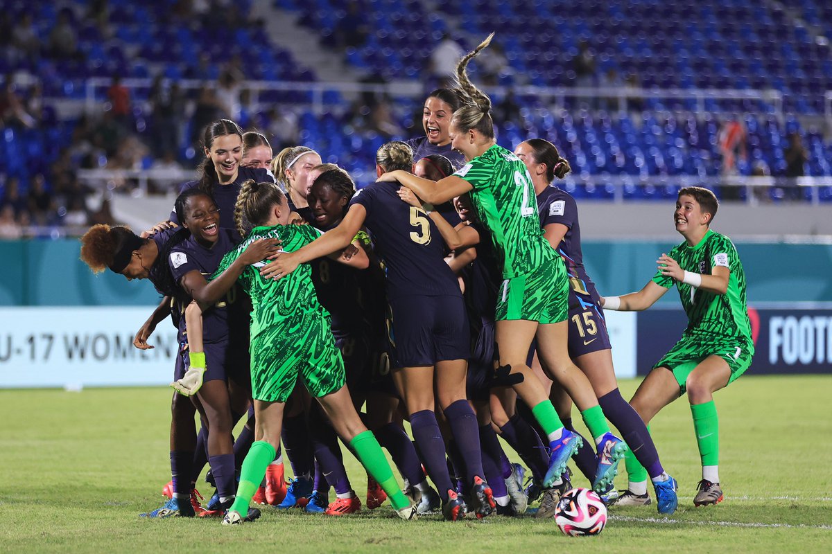 Steve381's tweet photo. Into the semi-finals we go. What a special group of players and staff. Incredible performance to come from behind twice and win on penalties 🦁⚽️🔥 https://t.co/QWQ5v01EE7
