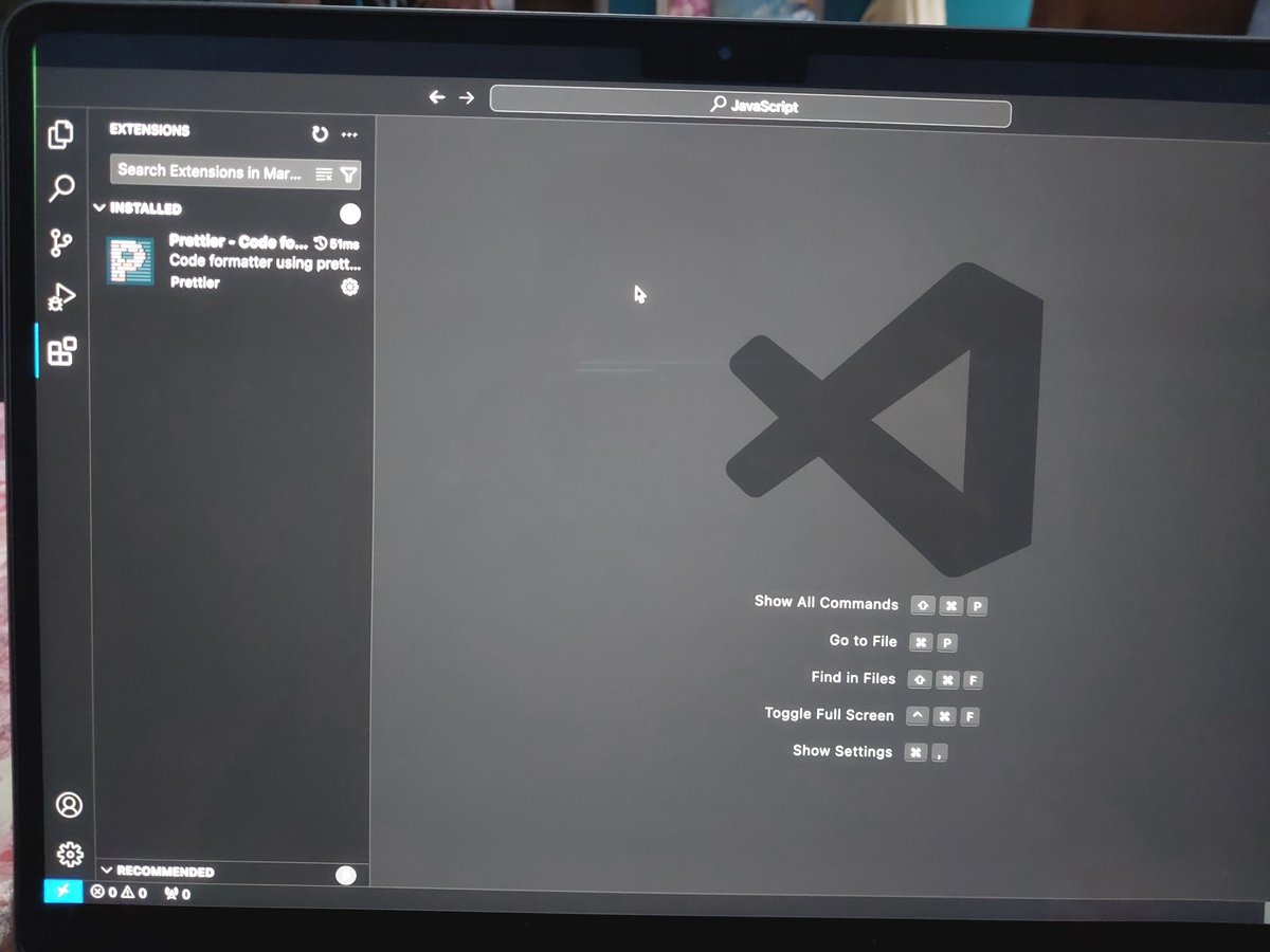 samytarry's tweet photo. Bought my MacBook Air M2 from Flipkart's Big Billion Days sale, delivered on Oct 1.

I'm not sure maybe after updating to Sequoia, a small green line sometimes appears in the upper left corner and then disappears.

Seeking help from Apple to resolve this issue.
@AppleSupport https://t.co/eRJjqBOOag