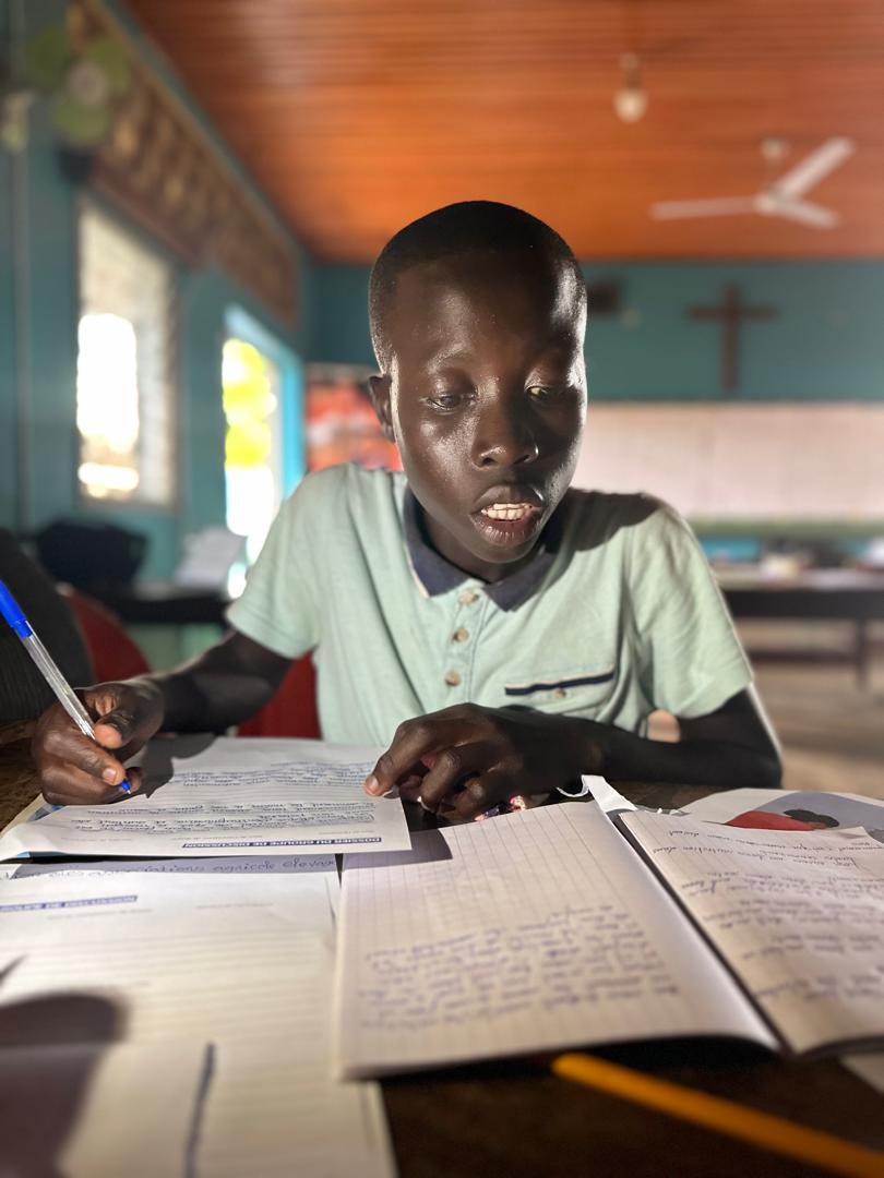WorldVisionCAR's tweet photo. Our 1st #Children's #Nutrition #Dialogue provided a platform for young voices to #advocate for improved nutrition. *Maeva and *Arielle emphasized the crucial role of parental involvement in ensuring nutritious school meals.
1/3🔽🔽 #SDG2 #Enough #WorldVisionCAR https://t.co/IvafBROa72