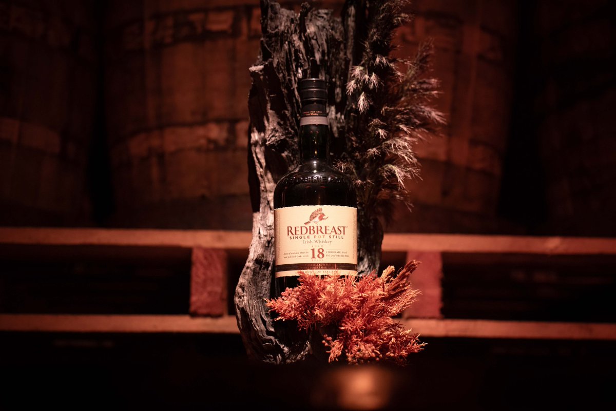 Something new from Cool Hunting -  Redbreast 18 Takes Flight dlvr.it/TFpRVY