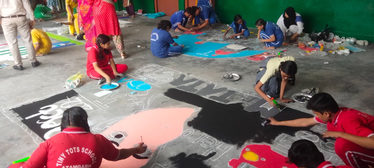 Jayaprabhapand1's tweet photo. Tribute to @RNTata2000 
Tiny tots school #Azamgarh @Utterpradesh 
@Yogi https://t.co/NWD5nZDV8h
