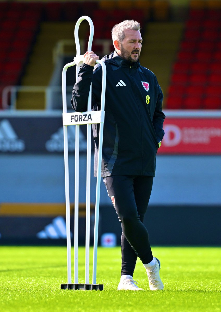 The Most Magical place in the World can also be the most Difficult &amp; Lonely.

Forever Grateful of my Loved Ones &amp; Friend always. ❤️🏴󠁧󠁢󠁷󠁬󠁳󠁿