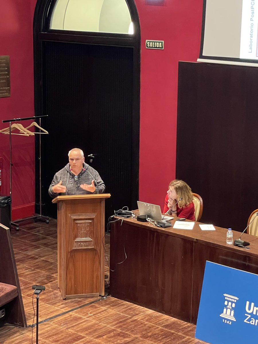 IUCAunizar's tweet photo. 🧬🧤Pere Bover @ARAID_ES, responsable del Lab. de Paleogenómica del #IUCA, presenta esta mañana el @PaleoDNA_unizar, a través de su tour virtual y las posibilidades que ofrece como infraestructura @unizar en la jornada @SaiUnizar sobre equipamiento científico https://t.co/TsOrAMZ944