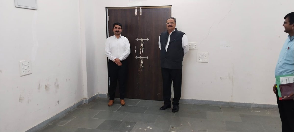 Collector & District Magistrate, Gandhinagar tweet media