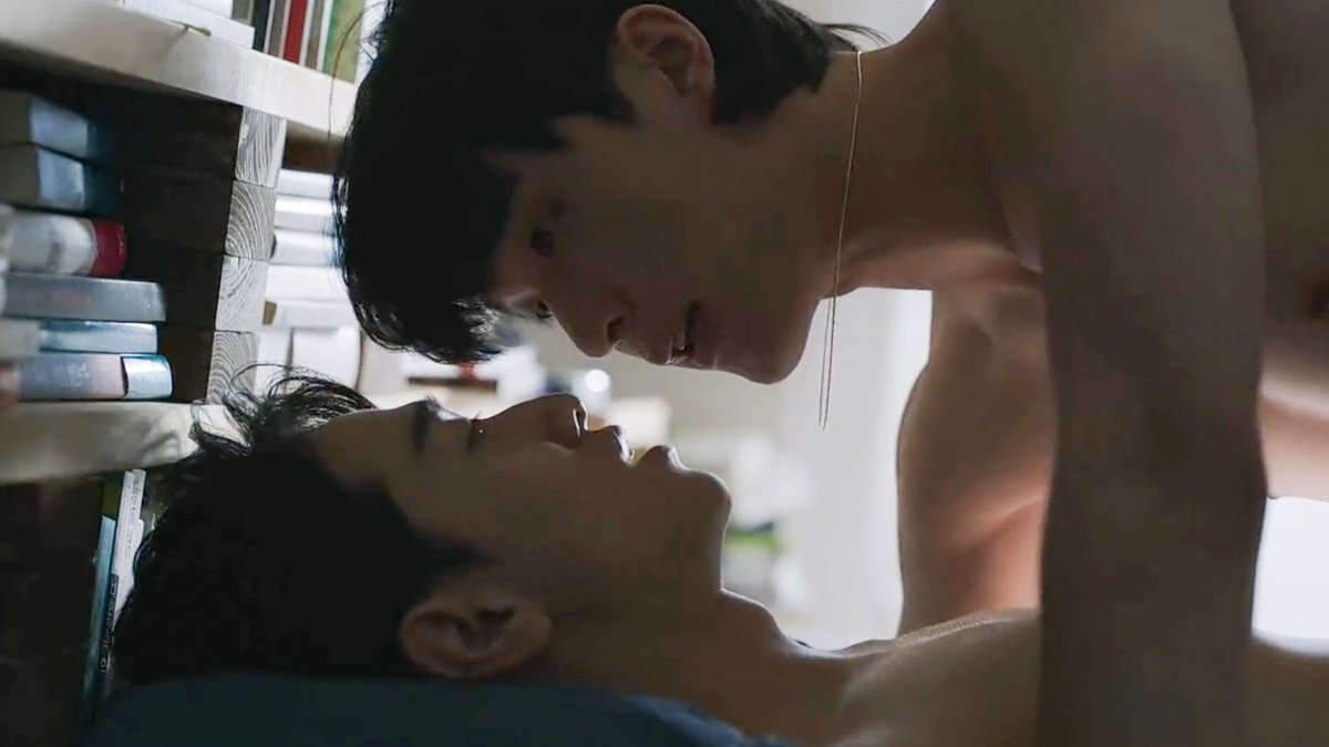 etmin33's tweet photo. thinking about the way gyuho's necklace dangling from his neck as he thrusts into young— *electrocuted* https://t.co/0SZUPFAHac