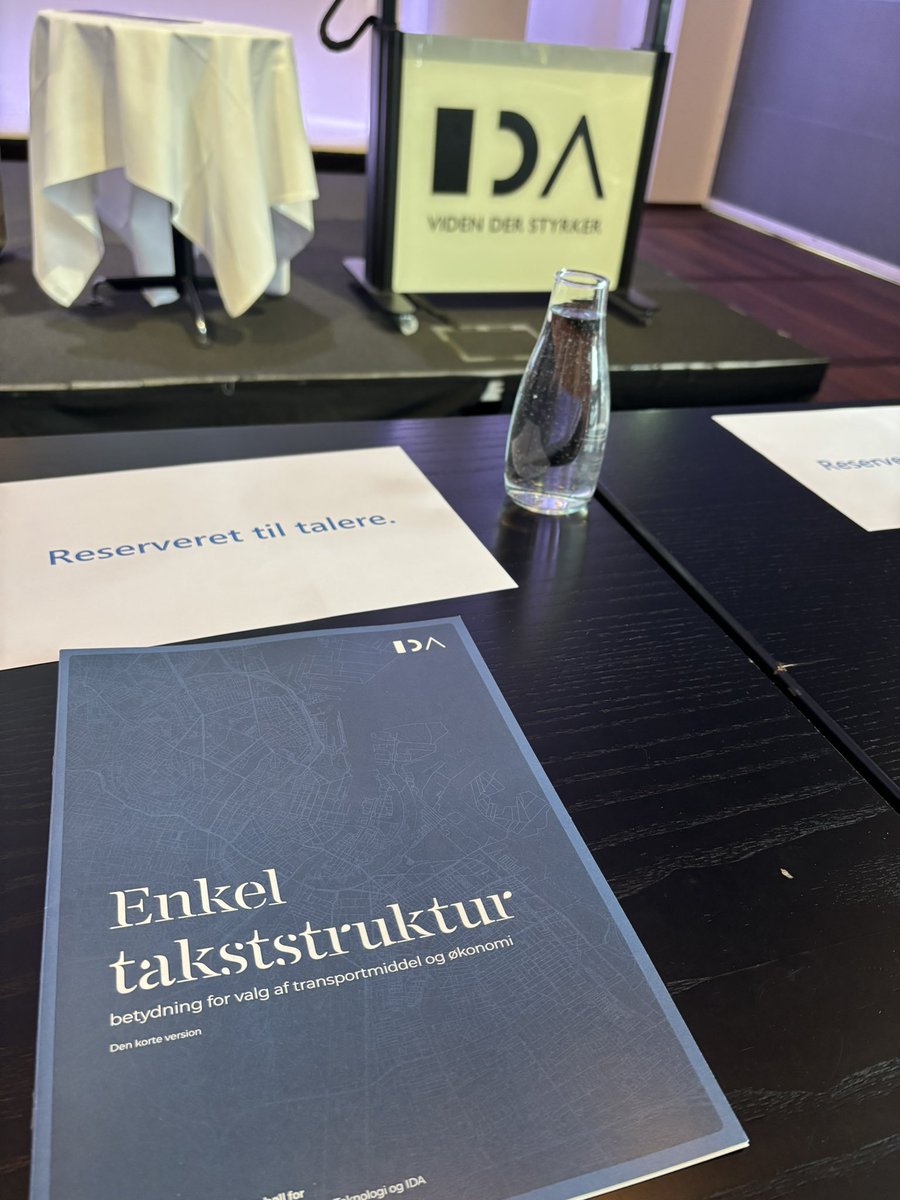Spændende konference hos <a href="/IDAdk/">IDA</a> om kollektiv transport og et langt mere enkelt takstsystem. #dkpol
