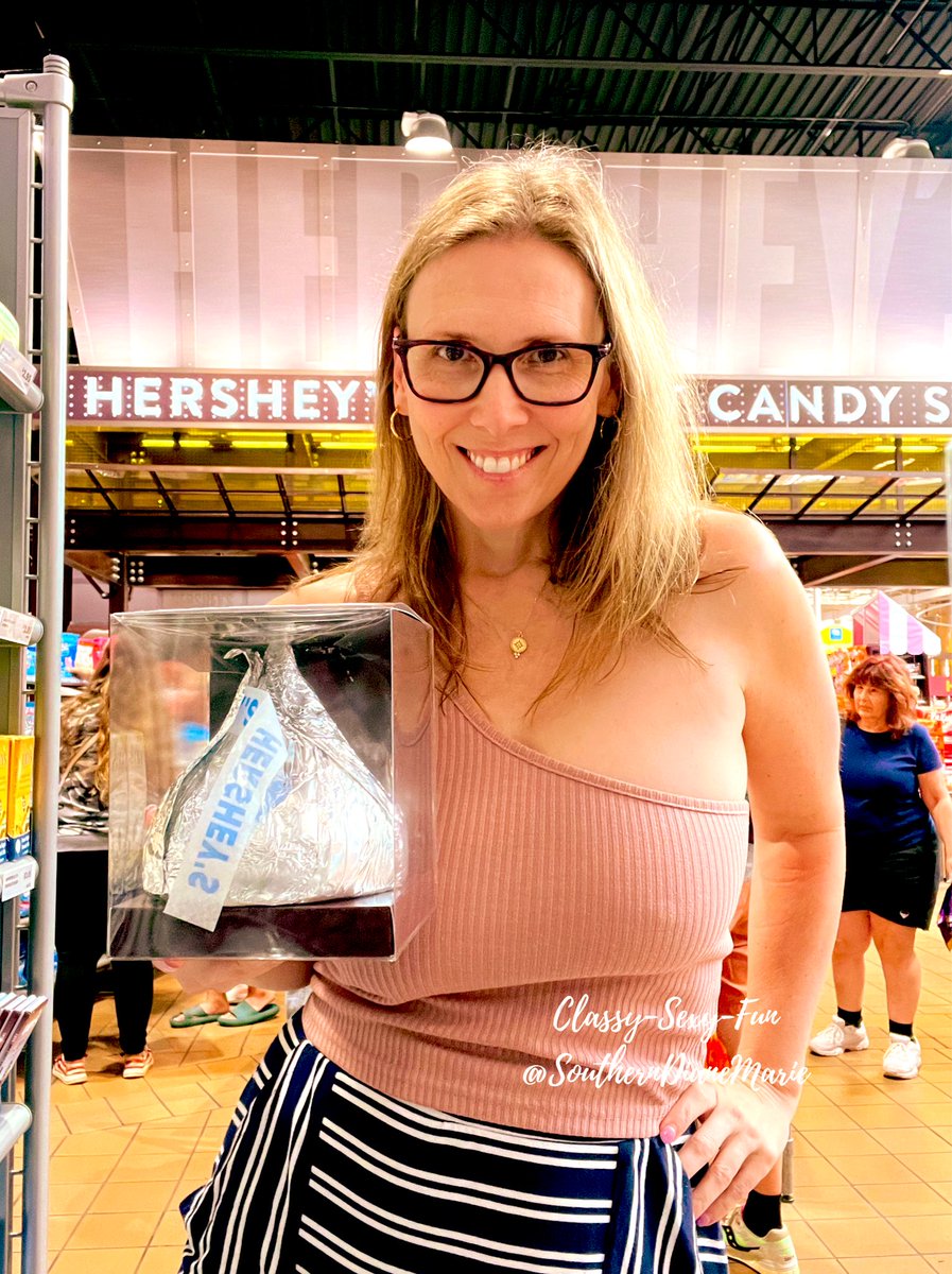 SDM Diane Marie ❤️’s pics and videos